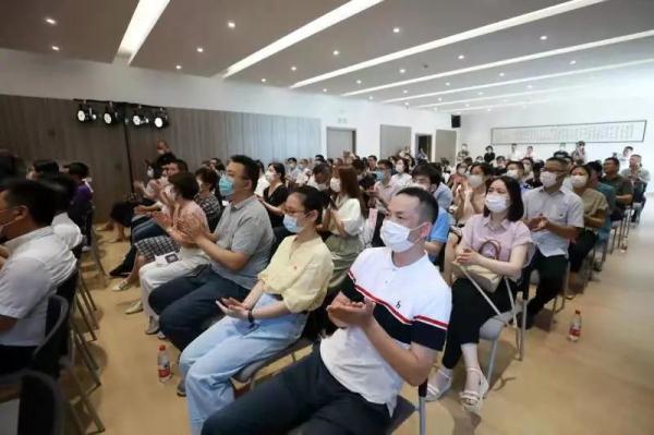 叩问初心、致敬历史!“红船颂 南湖情”镜寻百年路全国摄影展在南湖畔开幕! 叩问初心、致敬历史!“红船颂 南湖情”镜寻百年路全国摄影展在南湖畔开幕!