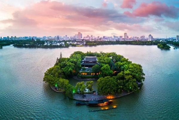 叩问初心、致敬历史!“红船颂 南湖情”镜寻百年路全国摄影展在南湖畔开幕! 叩问初心、致敬历史!“红船颂 南湖情”镜寻百年路全国摄影展在南湖畔开幕!