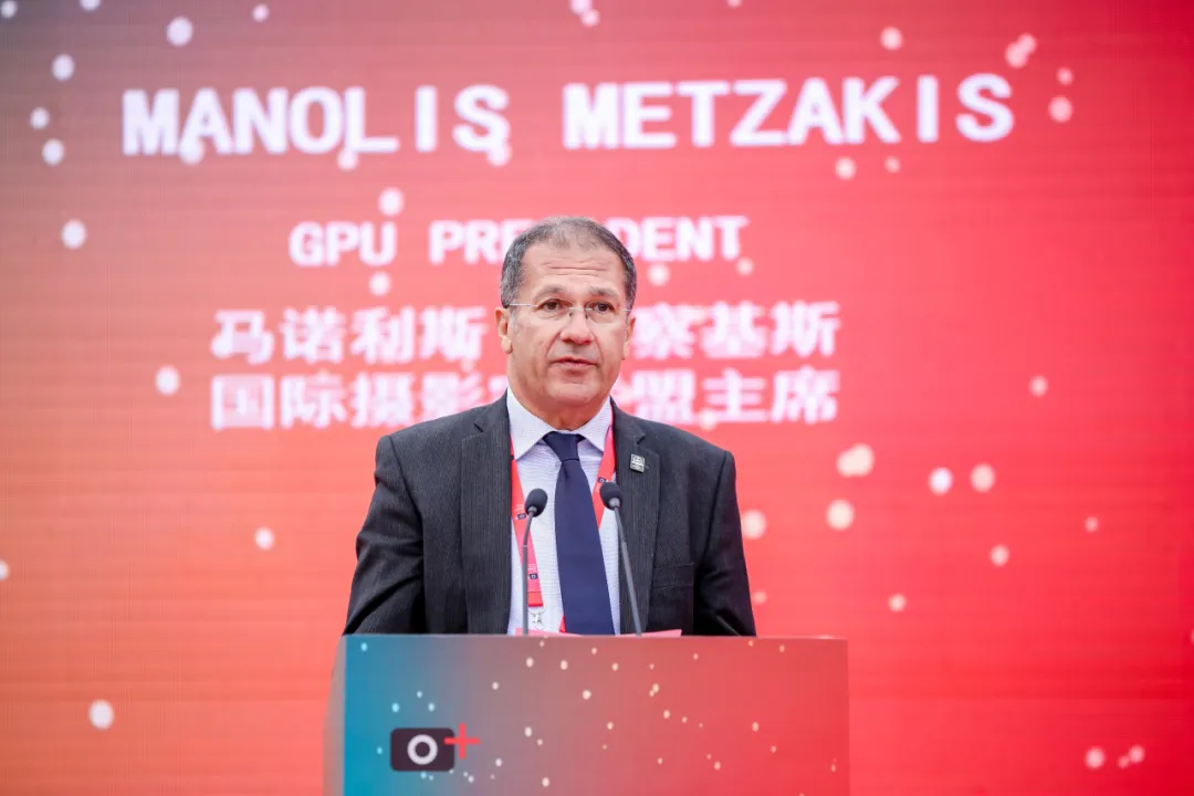国际摄影家联盟(GPU)主席马诺利斯·米察基斯